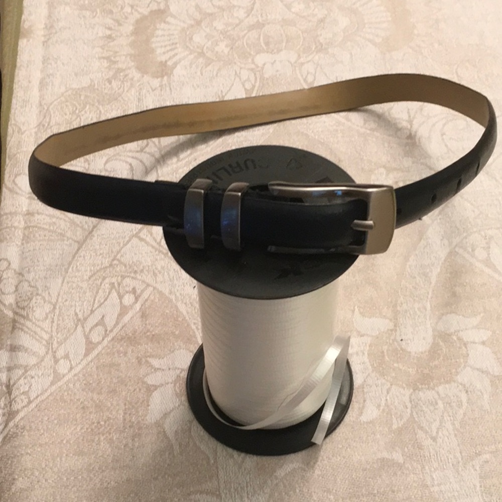 💙Navy Skinny Belt💙  (2+ items with 💙 $5/each)